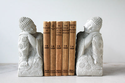 Buddha Bookends-Unique Concrete Bookends-Buddha Sculpture Statue-Zen Home Decor Gift - Flesh & Blooms